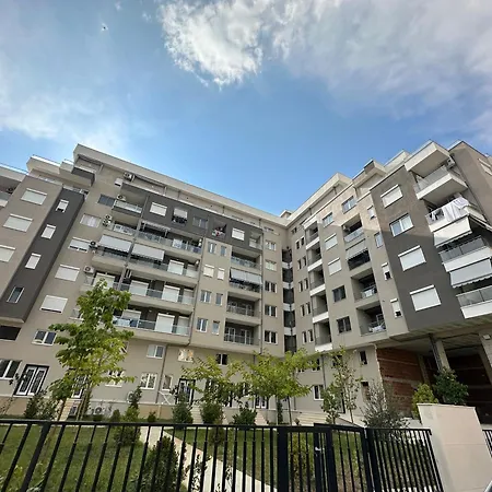 Iona 3 Apartman Golem